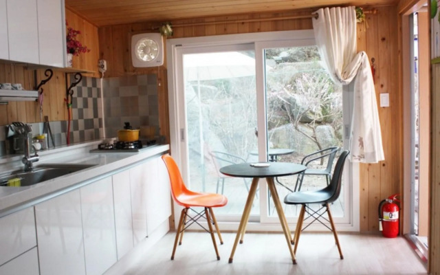 Yangyang Pinot Tree Pension