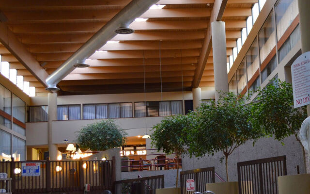 Clarion Hotel Muscatine