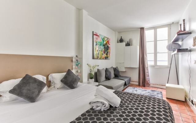 26 - Best Studio of Montorgeuil District