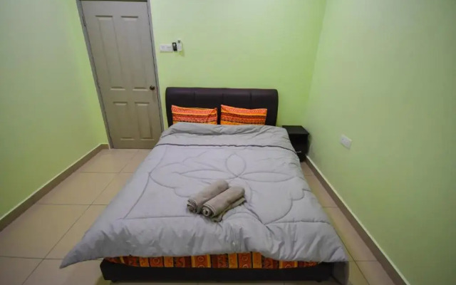 275 Sitiawan Homestay