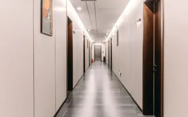 Luxiaolu PLUS Hotel (Xinxiang University Town)