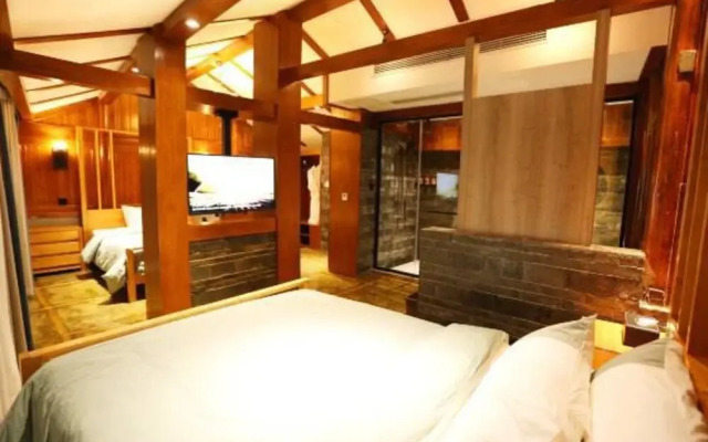 Fenghuang Waiting for you guest house