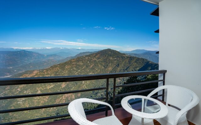 Summit Sherpa Mountain Inn