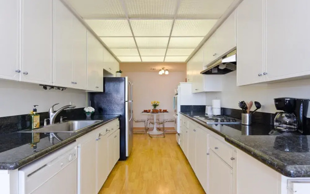LA131 1 Bedroom Apartment By Senstay
