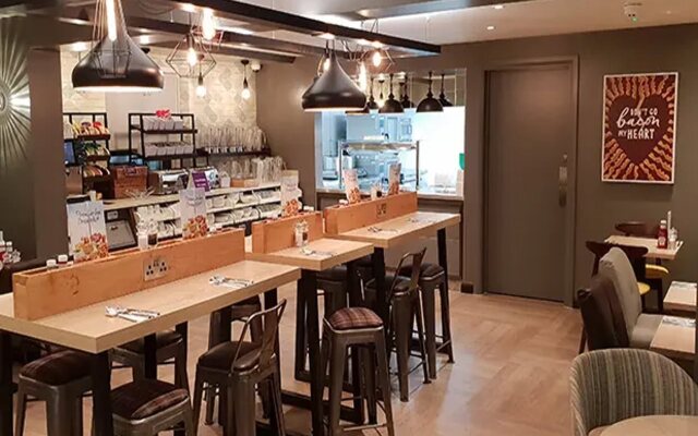 Premier Inn  Waltham Abbey