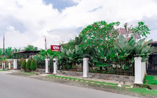 OYO 1632 1000 House Syariah