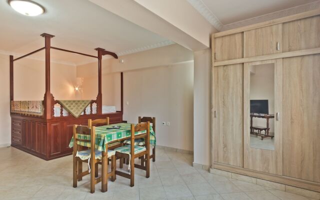 Fronis Studio B