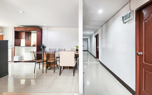 Freesia Bangphi Guest House By Zuzu