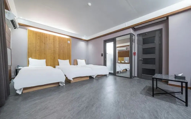 SKYHOTEL