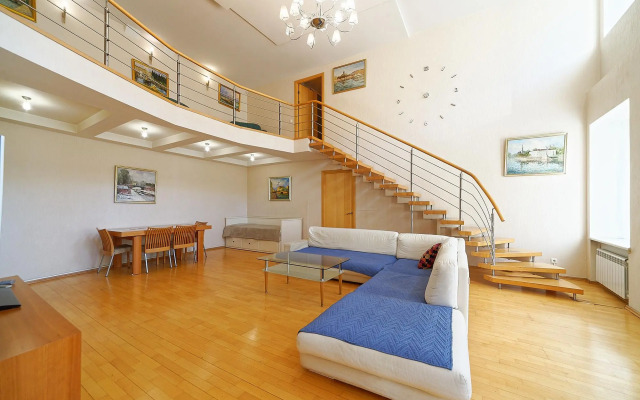 Апартаменты на проспекте Невский 32