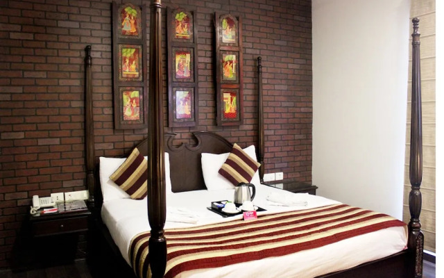 OYO 557 Hotel Lavish Inn