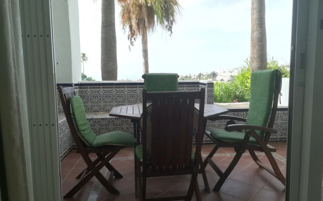 2274-Bonito bajo con piscina