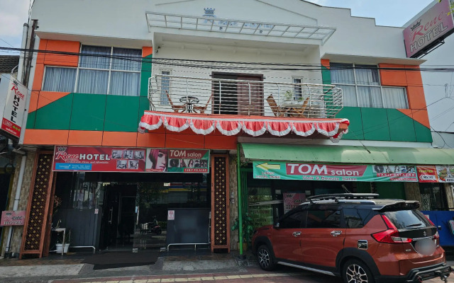 Rene Hotel