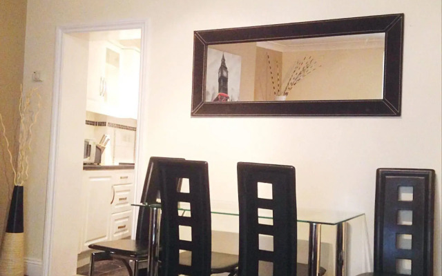 SHQ Apartments