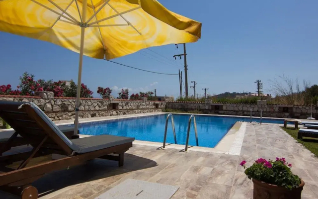 Karaburun Konak Hotel