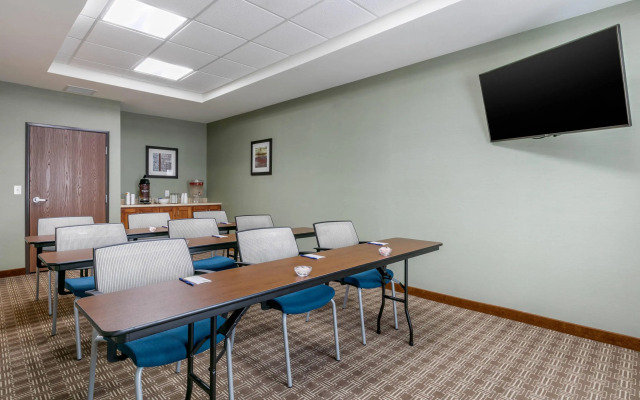 Comfort Inn & Suites Marion I-57