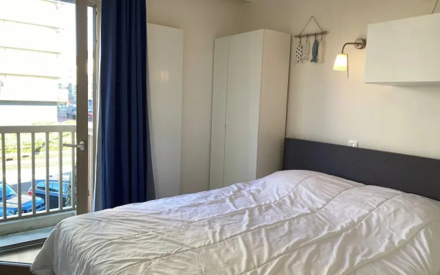 Apartment in Nieuwpoort With Terrace