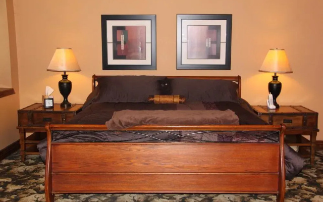 Caldwell Messenger Suites