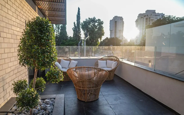 Rokah Luxury Villa