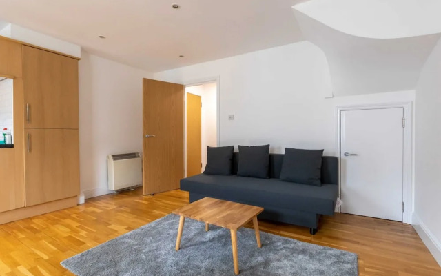 Spaciously Renovated 2BD Flat - Camden