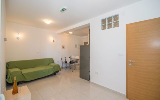 Apartments Djani