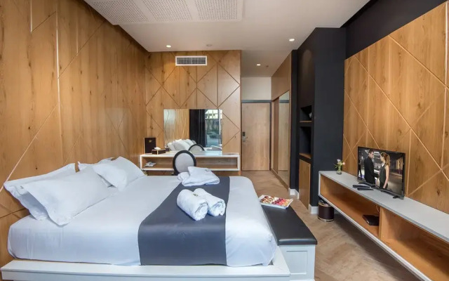 Aquaduct Hotel
