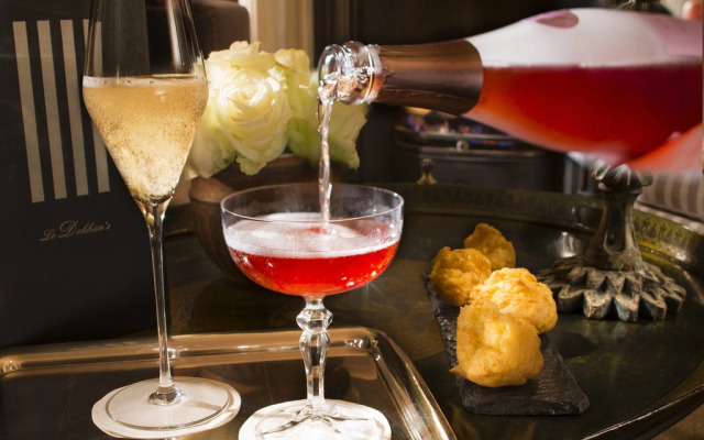 Le Dokhan’s Paris Arc de Triomphe, a Tribute Portfolio Hotel