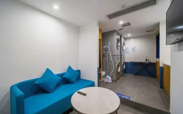 Hengyang Gaoxin Zhixuan Holiday Hotel