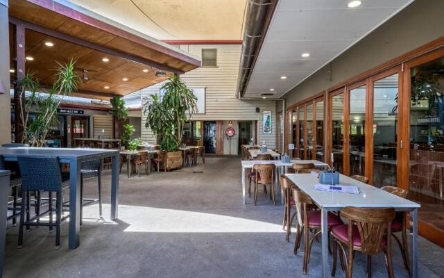 Yandina Hotel