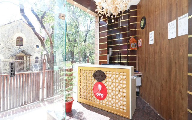 OYO 1617 Palm Retreat