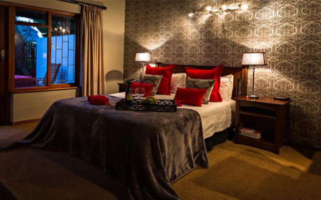Thatchwood Country Lodge