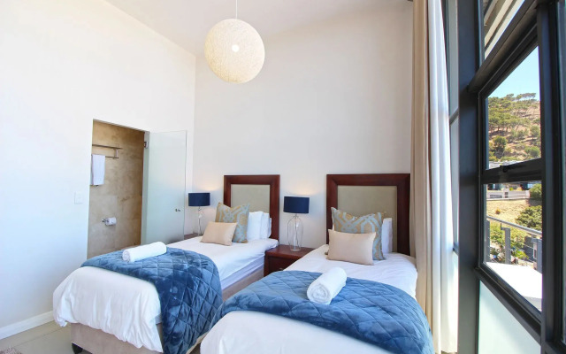 Hillhouse Penthouse 7th Floor