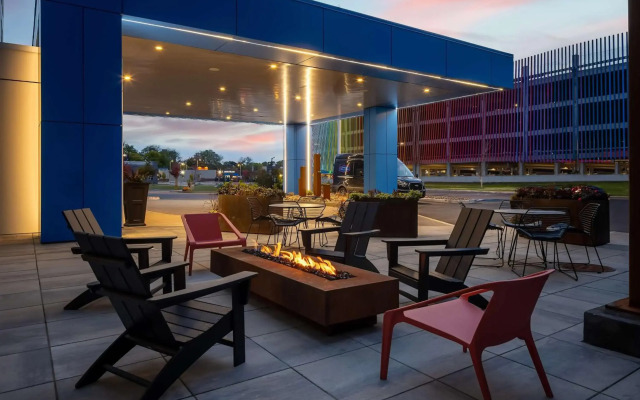 Hampton Inn & Suites Rochester Downtown