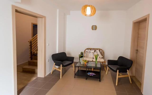 Central Apartments with Parking