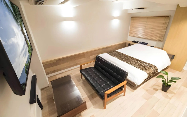 HOTEL THE HOTEL Shinjuku Kabukicho - Adults Only – Guest Rooms – Tokyo