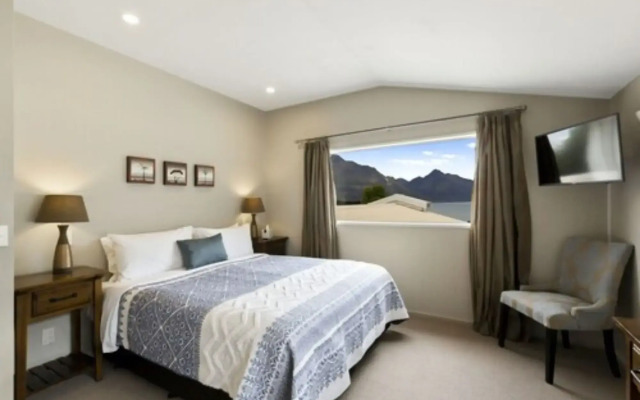 Queenstown House