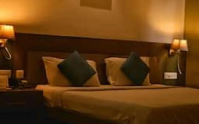 Hotel Monad