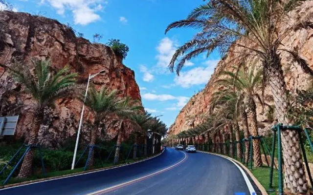 Sun Mountain French Romance Seaview Hotel