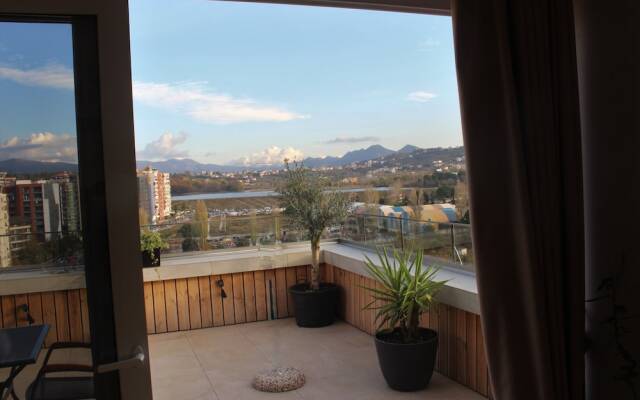 Lake Muse Apartments