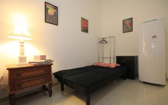 GoHouse - Apartamento Ferreira 311 - Rua Sá Ferreira, Copaca