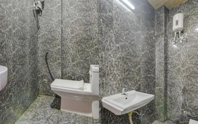 Oyo Flagship 805853 Hotel Neelkanth