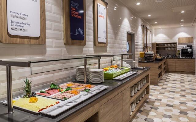 Holiday Inn Express Wuppertal - Hauptbahnhof by IHG