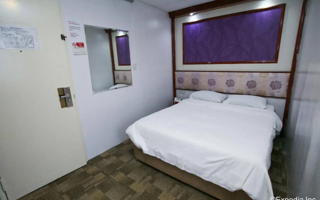 Hotel 165