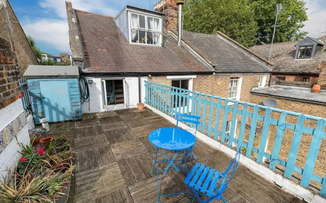 Vibrant 1 bed Studio in North Kensington