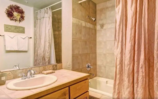 Tyra Riverbend 111 Condo by RedAwning