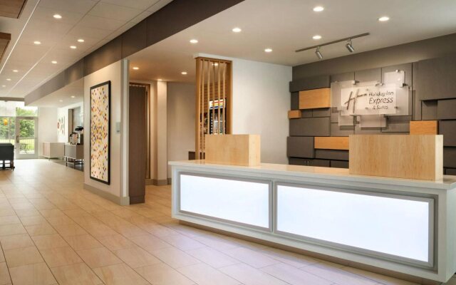 Holiday Inn Express Auburn Hills South by IHG