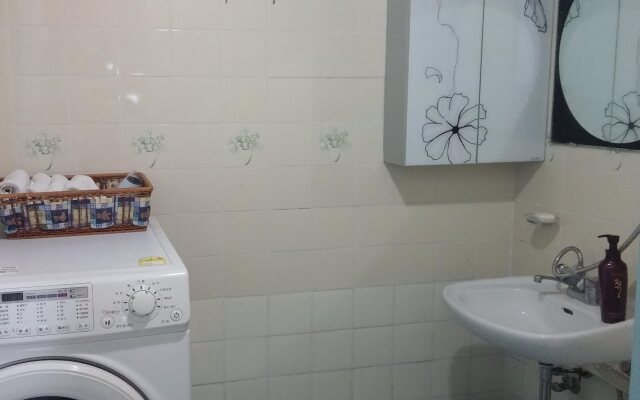Naru Hostel