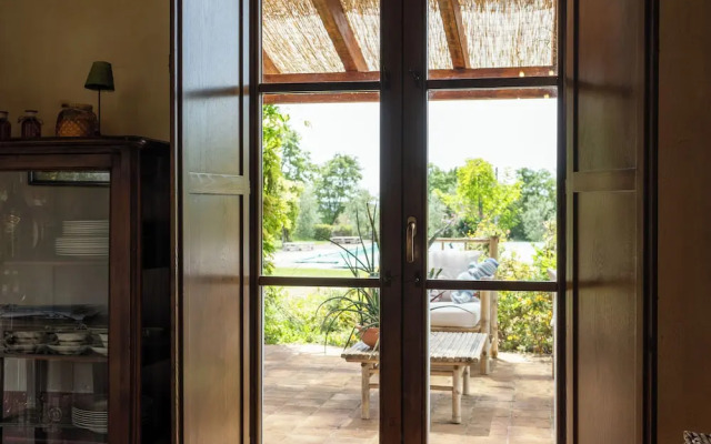 Tenuta di campagna con piscina immersa nel verde