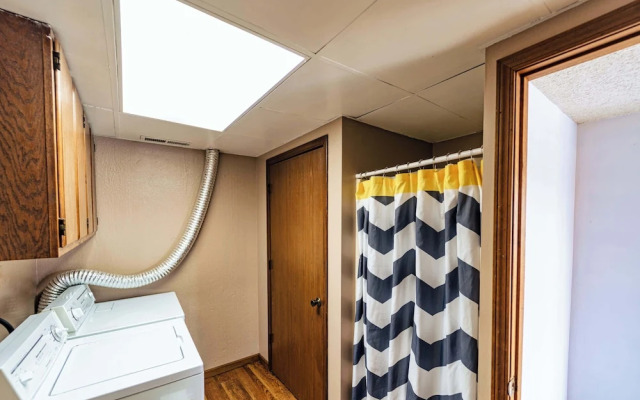 Redbud Retreat Amenity-filled Waterfront Home!