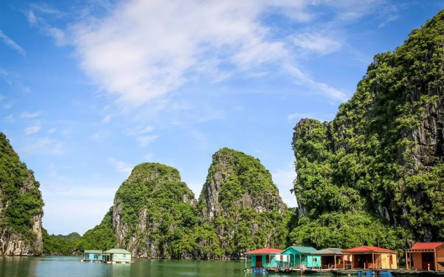 Signature Halong Cruise